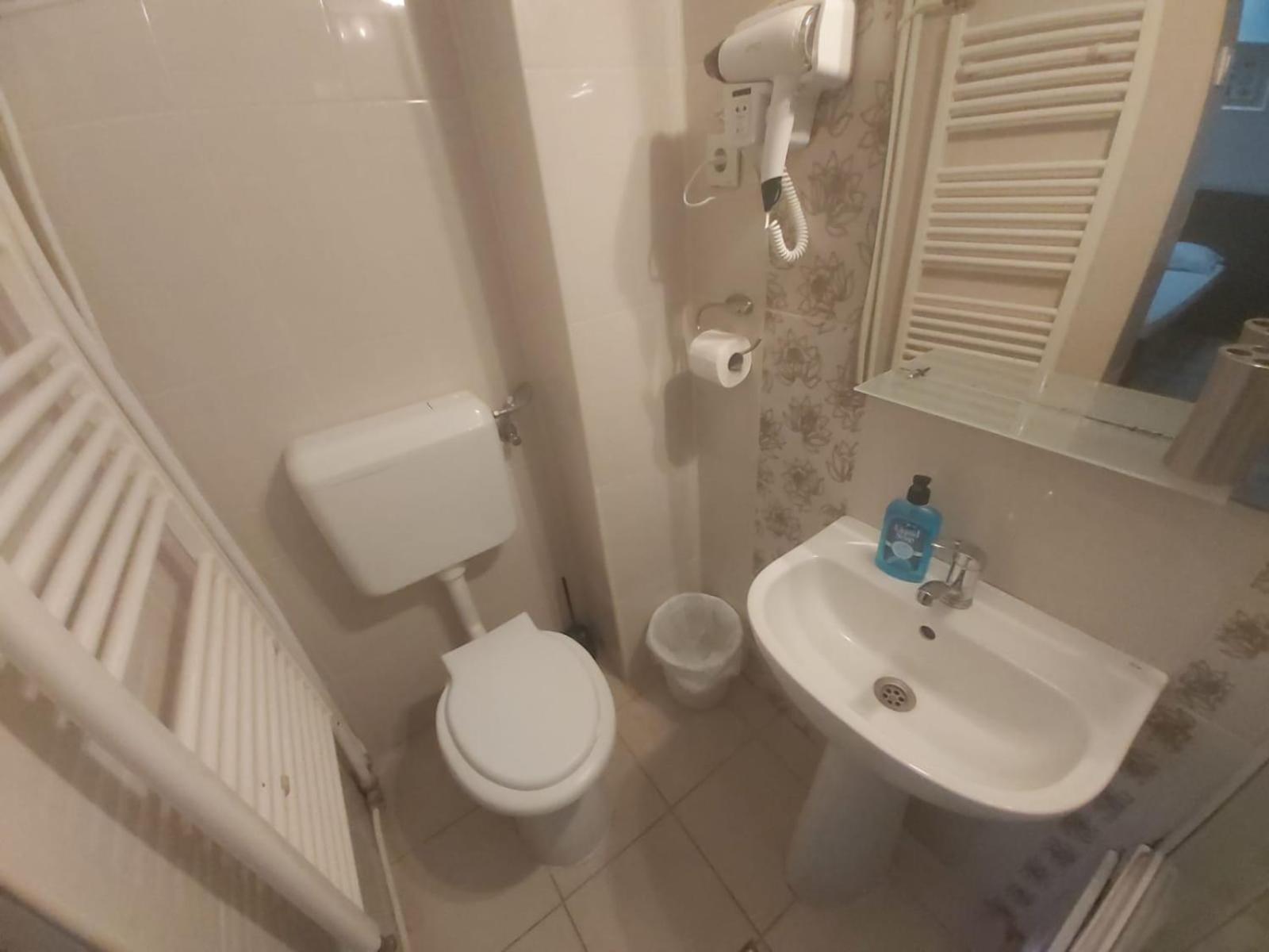 Complex Meridian Западен Ефорие Екстериор снимка