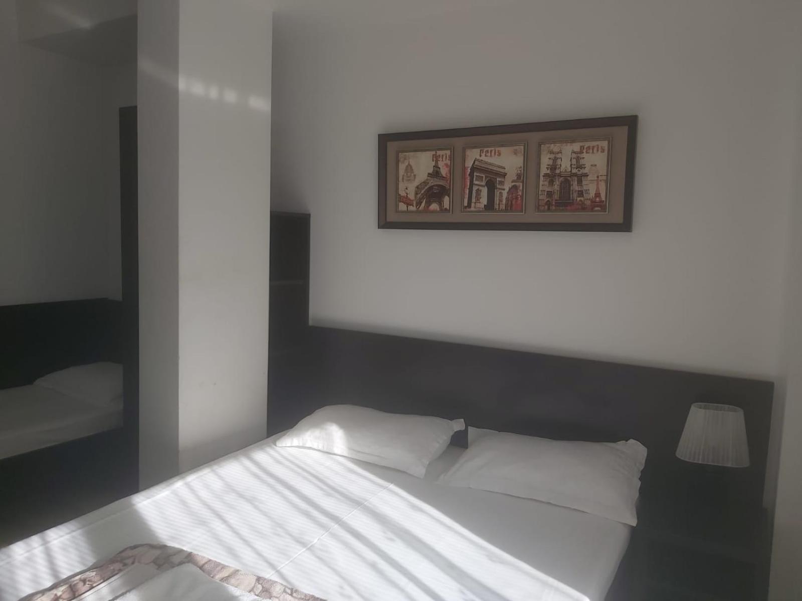 Complex Meridian Западен Ефорие Екстериор снимка